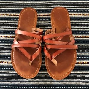 Brown thong sandals, size 6